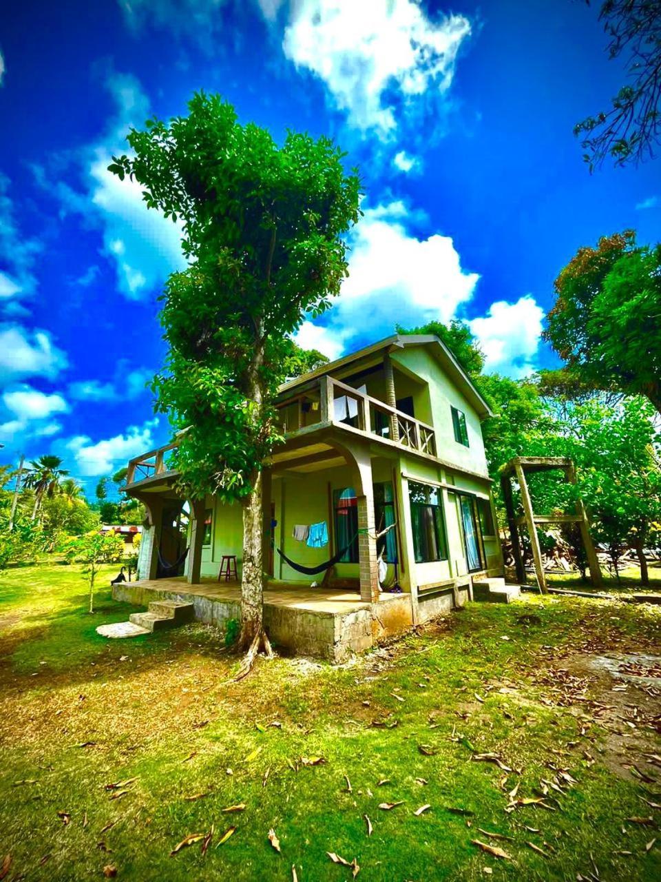 Guesthouse Island Escape South End ภายนอก รูปภาพ