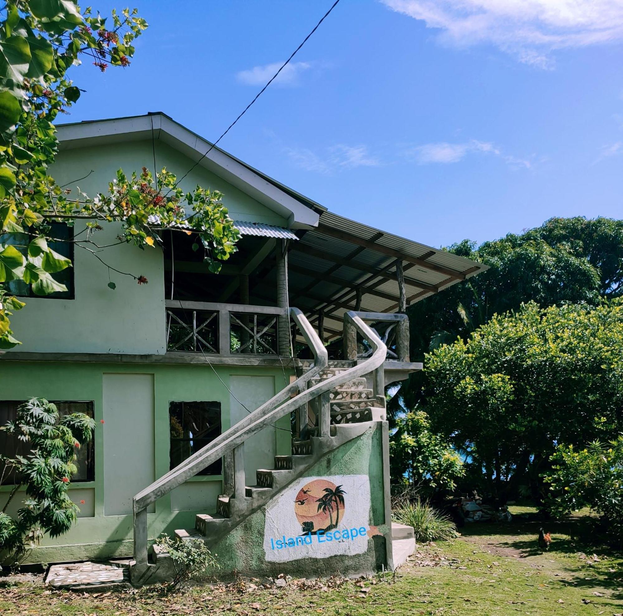 Guesthouse Island Escape South End ภายนอก รูปภาพ
